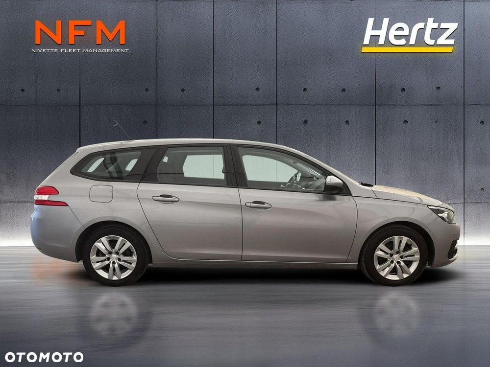 Peugeot 308 - 8