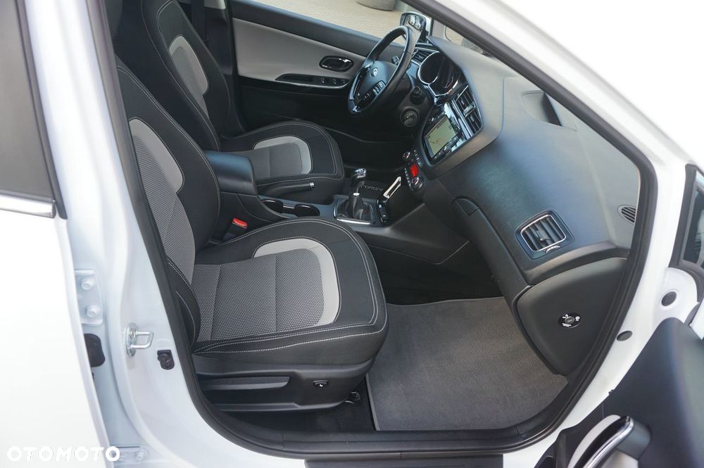 Kia Ceed 1.6 GDI Dream Team Edition - 20