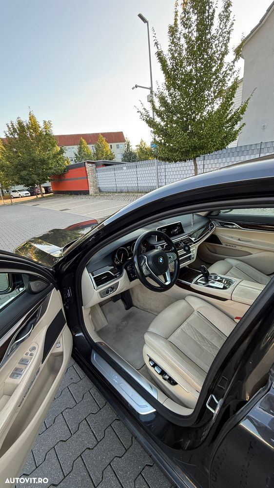 BMW Seria 7 730d xDrive - 9