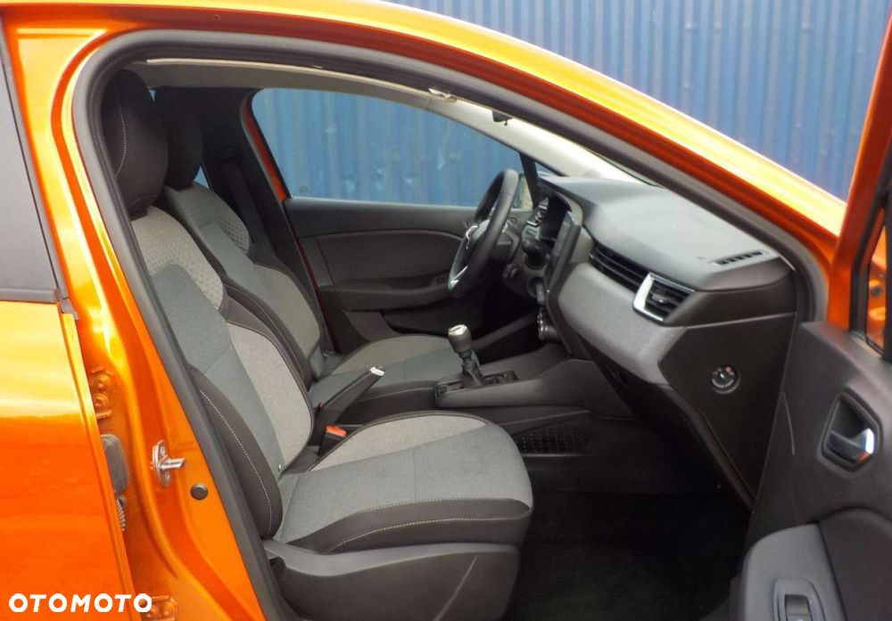 Renault Clio - 21