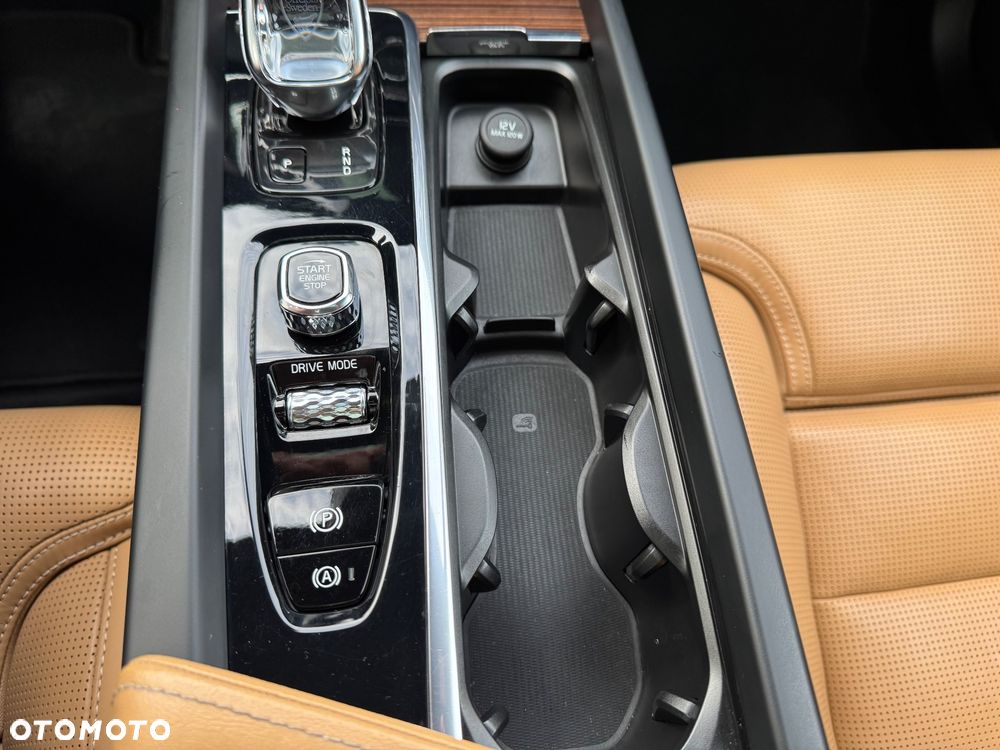 Volvo XC 60 - 30