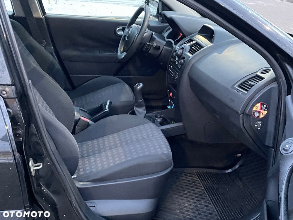Renault Megane 1.6 16V Confort Privilege - 7