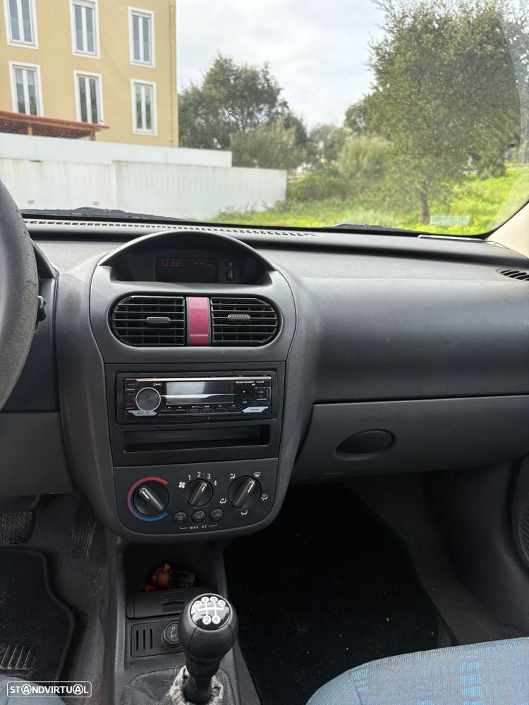 Opel Corsa Combo 1.7 - 10
