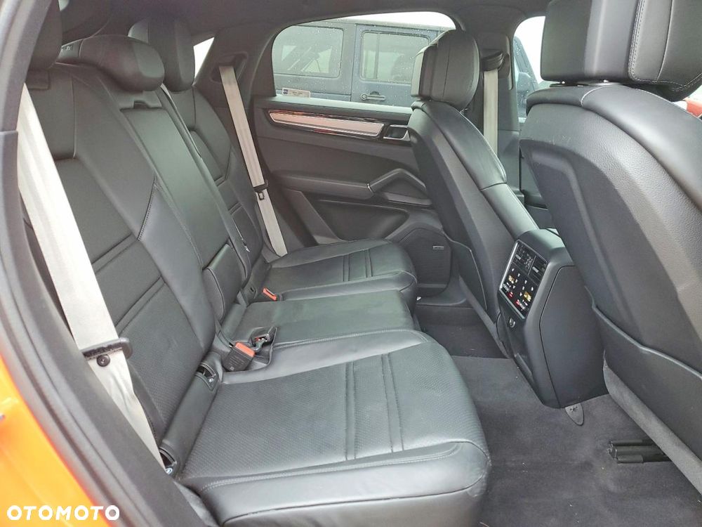 Porsche Cayenne Standard - 10