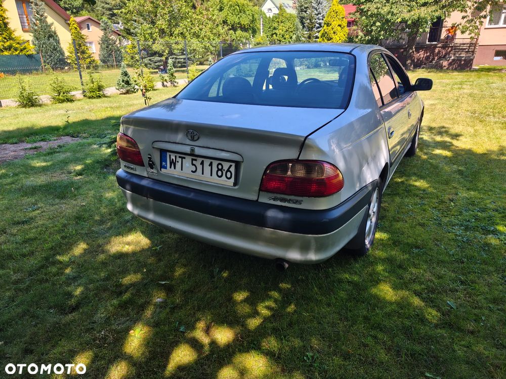 Toyota Avensis 2.0 VVT-i Sol - 7