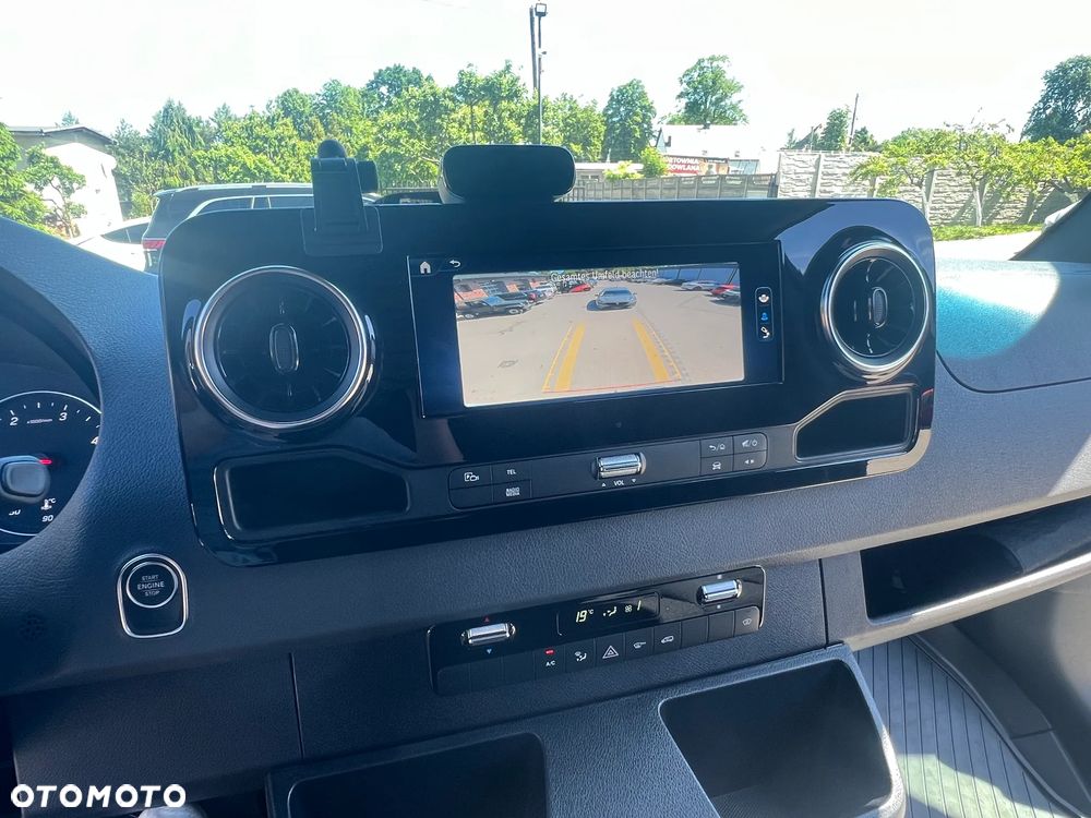 Mercedes-Benz Sprinter - 17