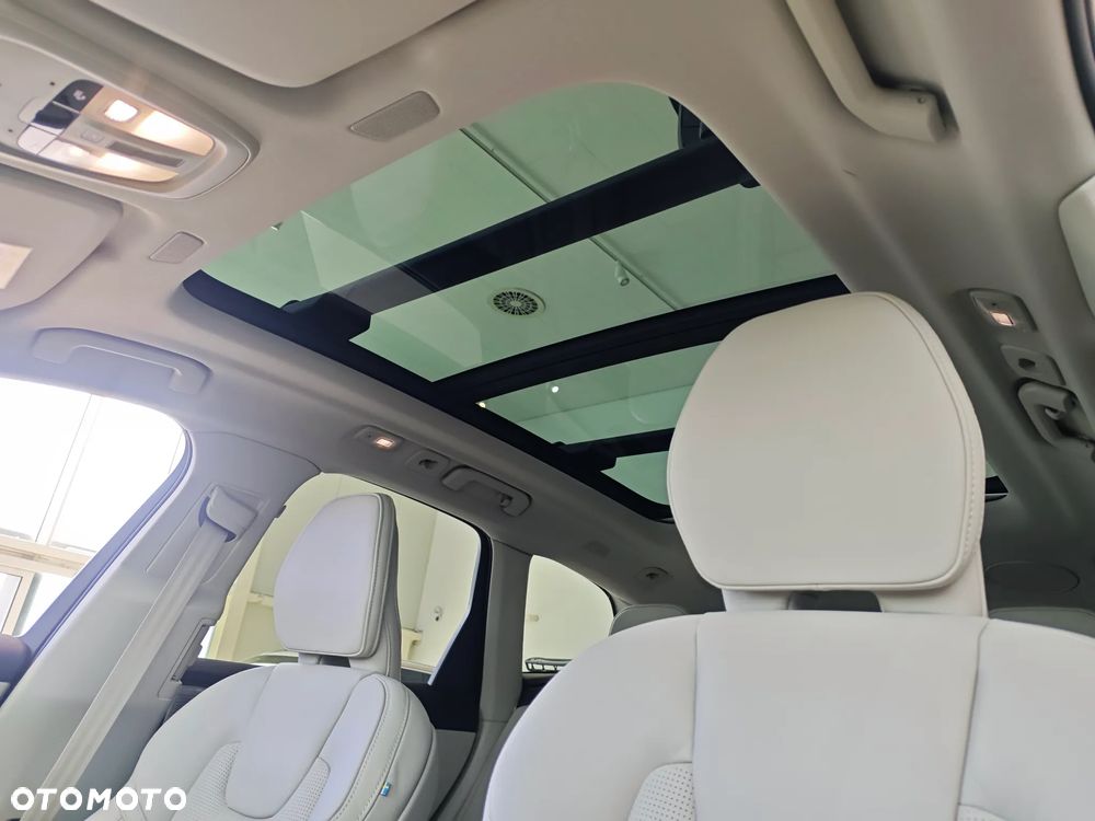 Volvo XC 60 T6 Plug-In Hybrid AWD Ultra Dark - 9