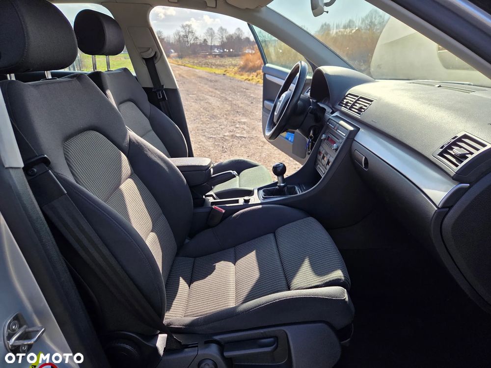 Audi A4 Avant 2.0 TDI DPF - 14