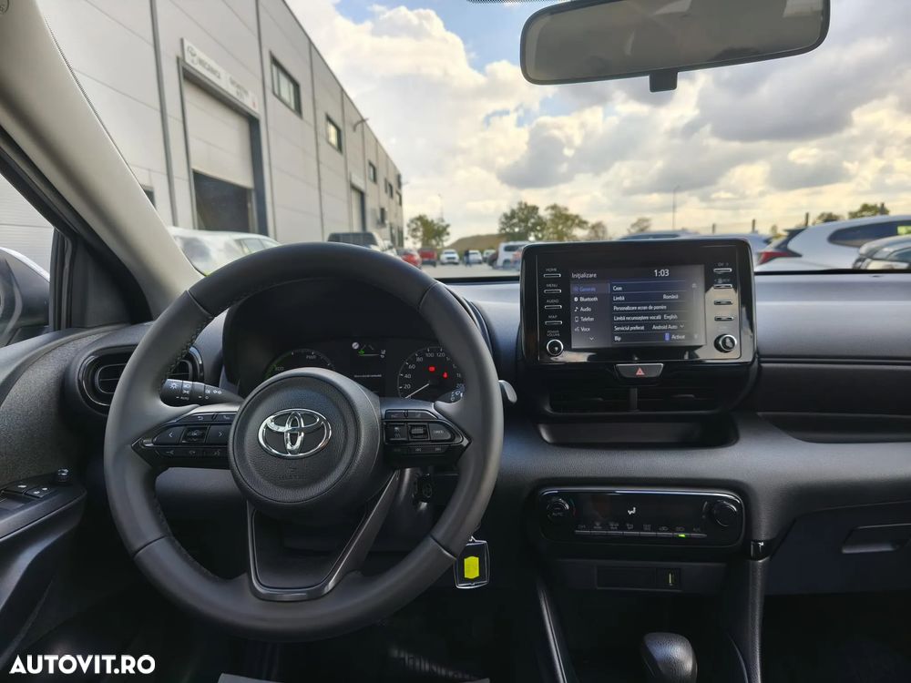 Toyota Yaris 1.5 VVT-i HSD Active - 10