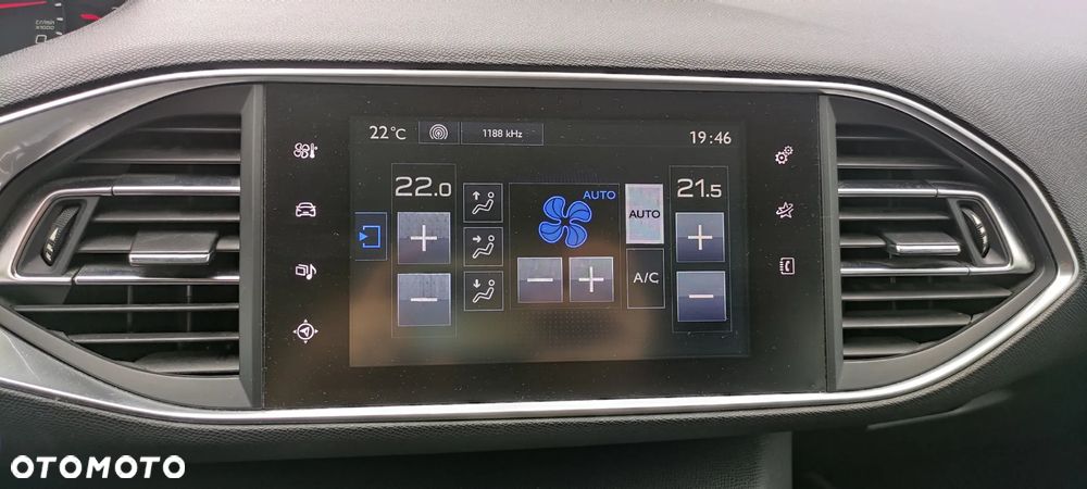 Peugeot 308 BlueHDi 120 Stop & Start Style - 24