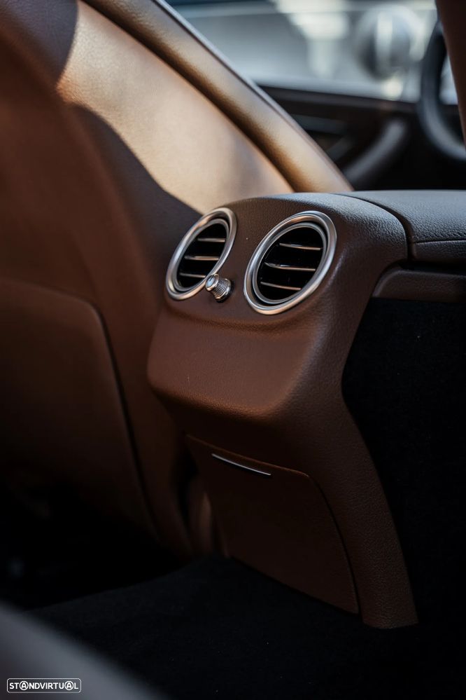 Mercedes-Benz E 220 d 9G-TRONIC Exclusive - 17