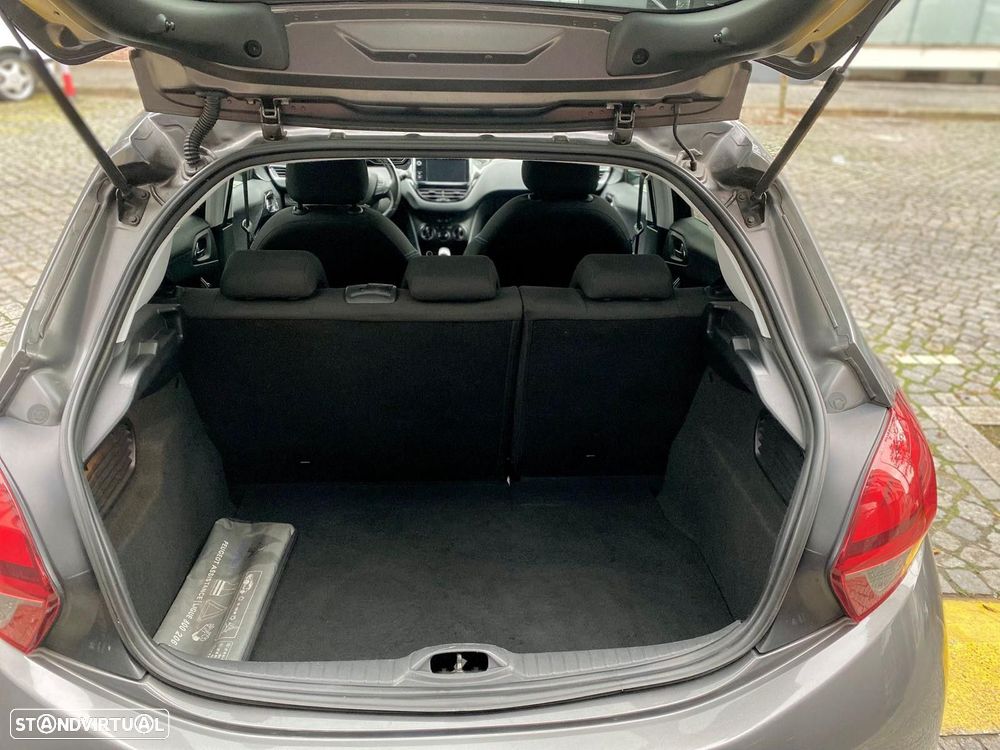 Peugeot 208 1.2 PureTech Style - 26