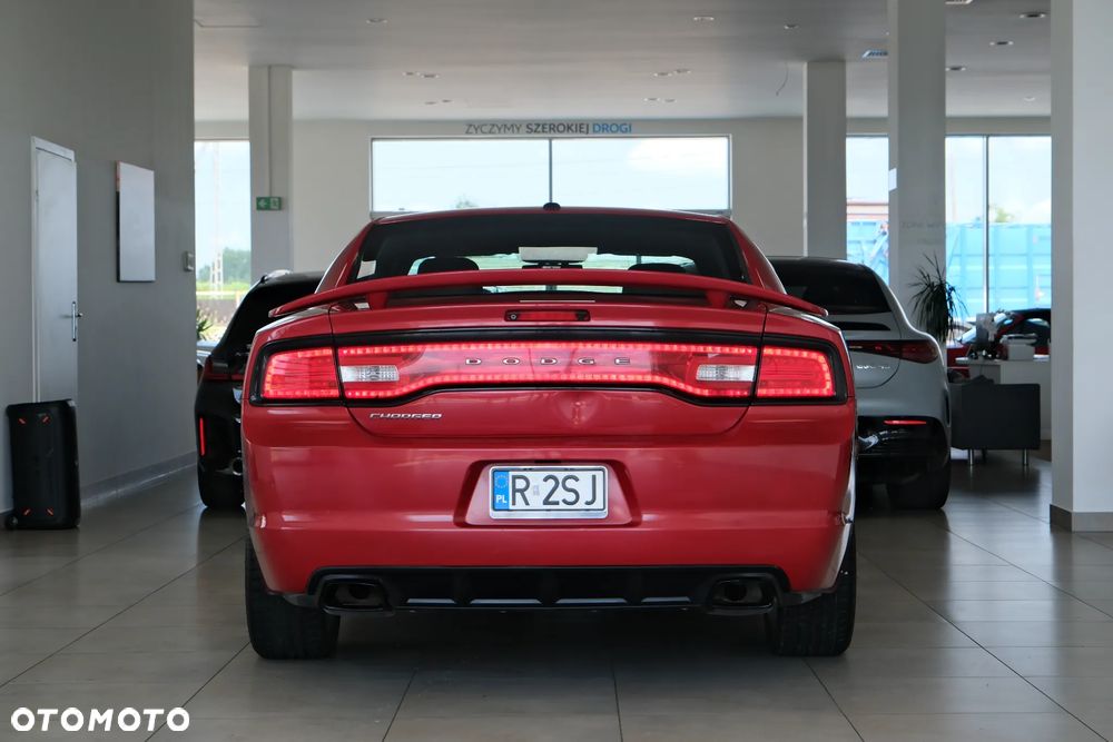 Dodge Charger 3.5 V6 Base - 8