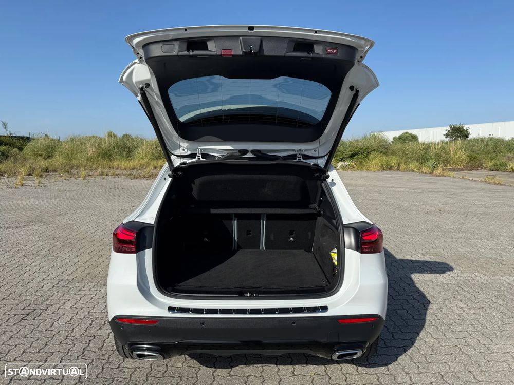 Mercedes-Benz GLA 180 d Progressive - 13