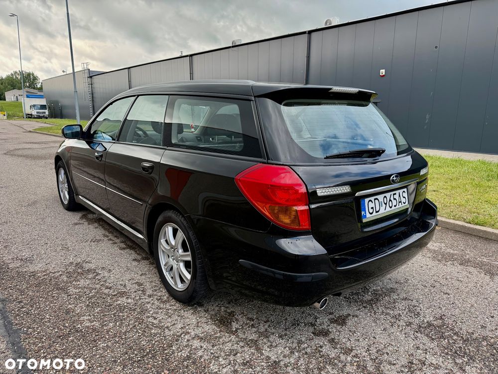 Subaru Legacy 2.0i MT - 9