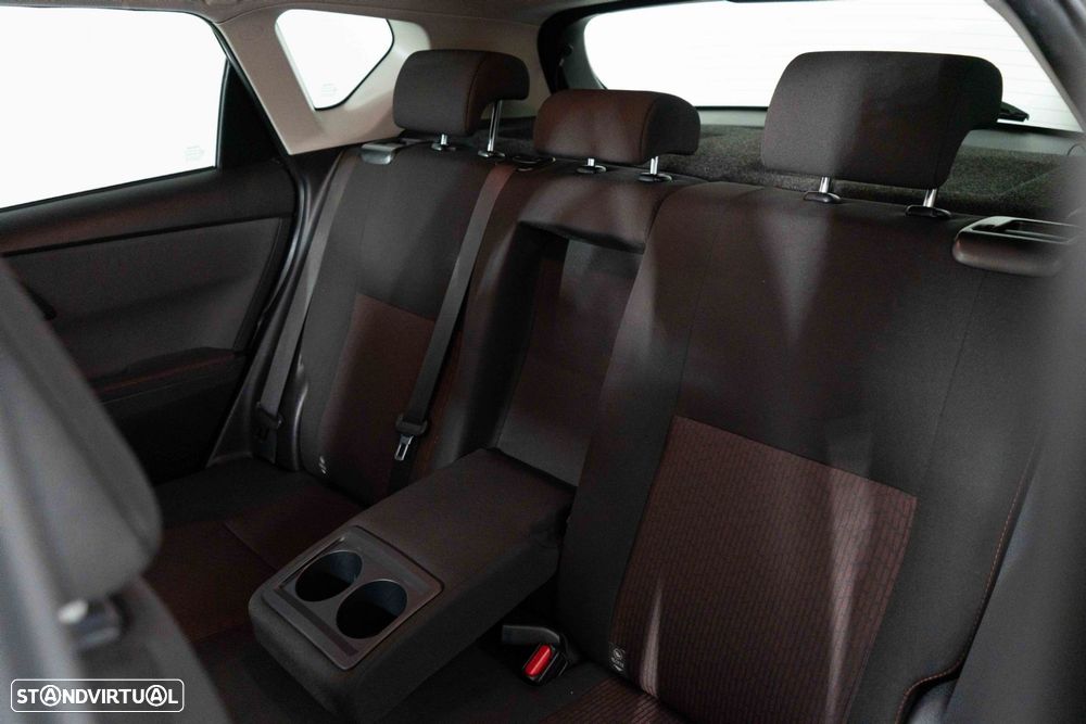 Toyota Auris - 23