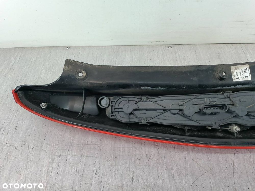 LAMPA TYLNA PRAWA MITSUBISHI COLT VI MR957374 HATCHBACK - 3