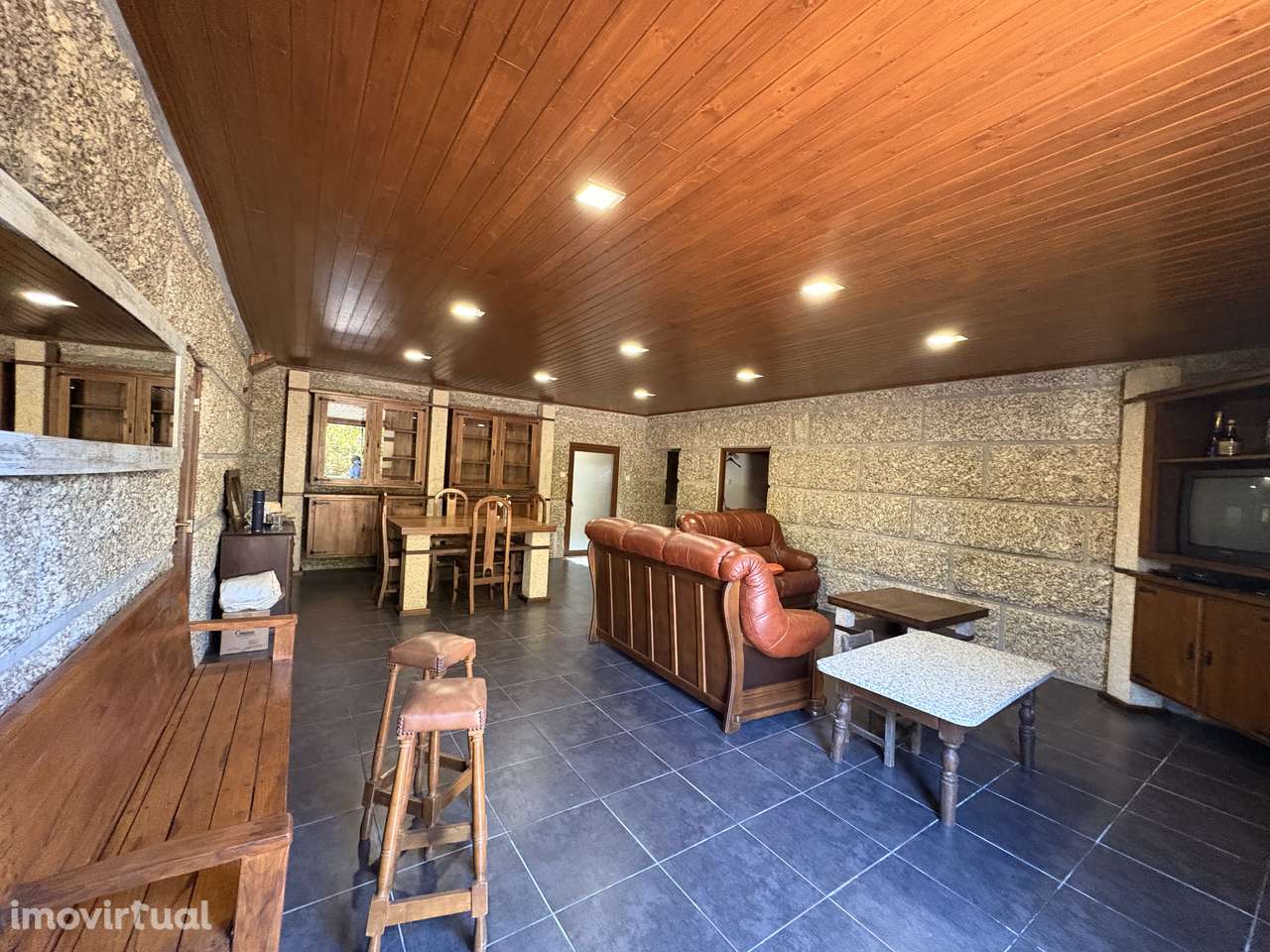 Moradia T5 com jardim e garagem em Fafe - Grande imagem: 2/43