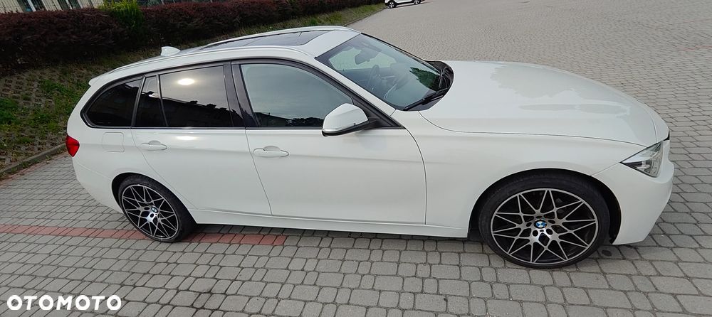 BMW Seria 3 330i xDrive Edition Luxury Line Purity - 4