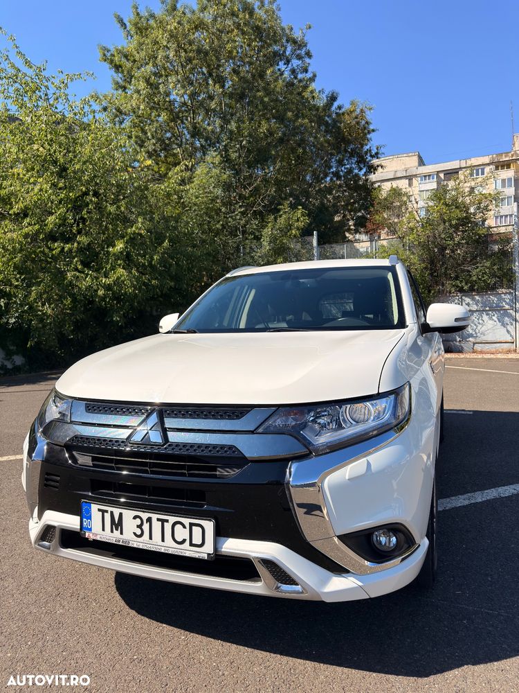 Mitsubishi Outlander 2.4 4WD - 9