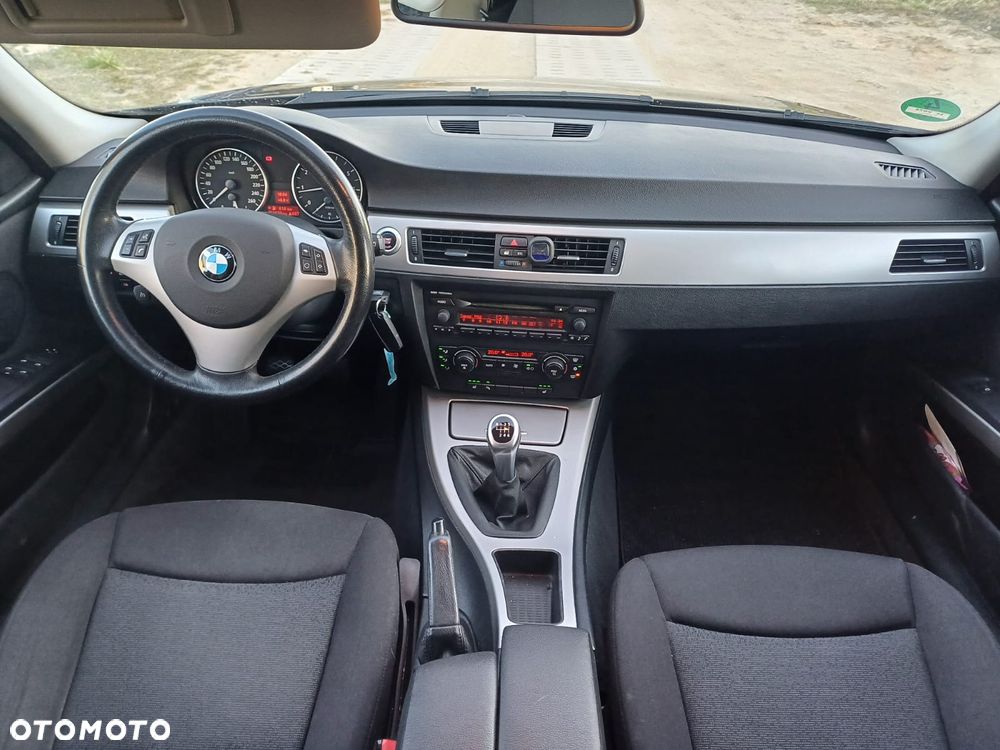 BMW Seria 3 - 27