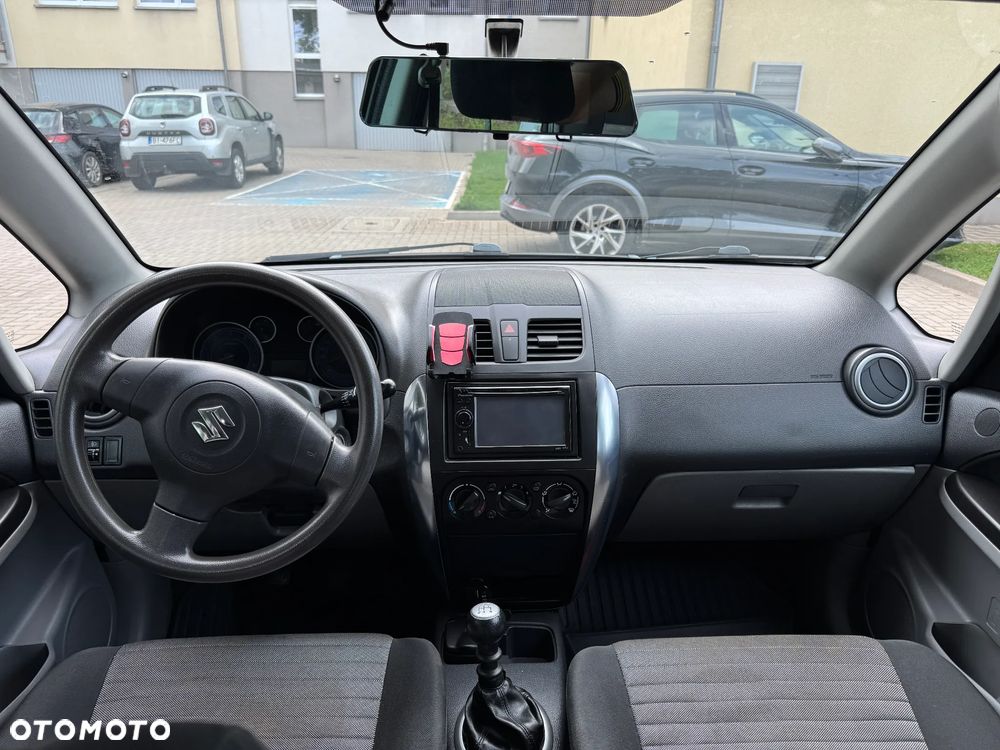 Suzuki SX4 - 8