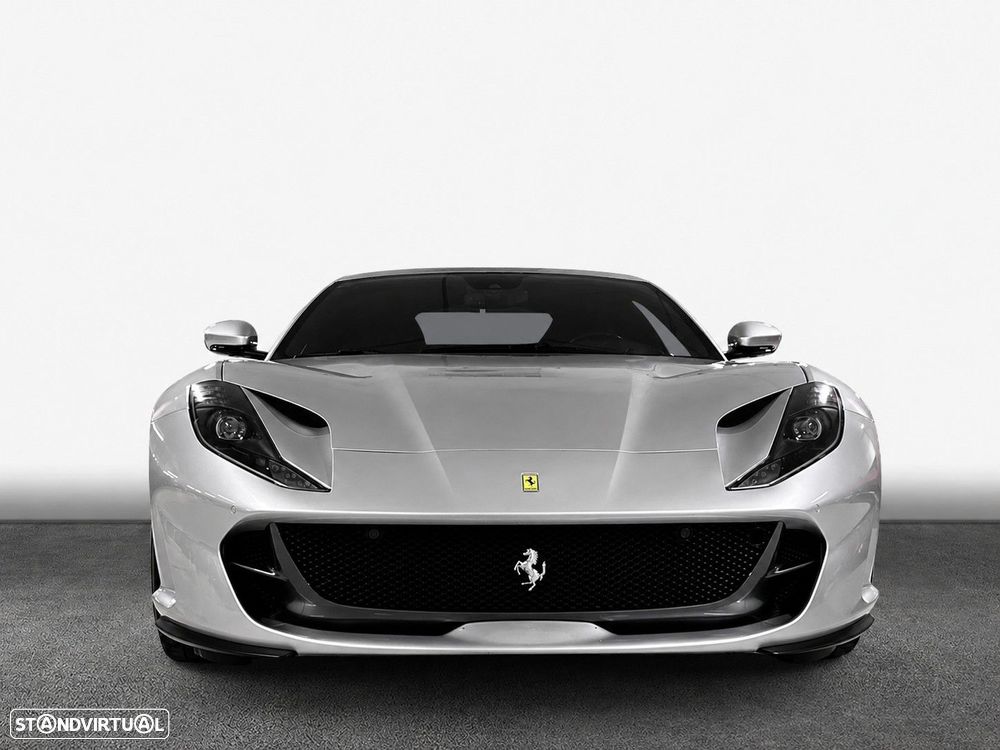 Ferrari 812 Superfast - 6