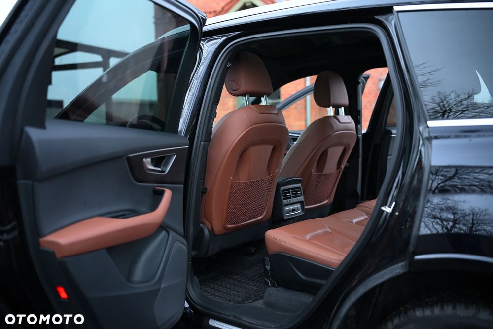 Audi Q7 55 TFSI quattro tiptronic S line - 28