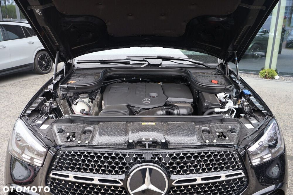 Mercedes-Benz GLE - 32