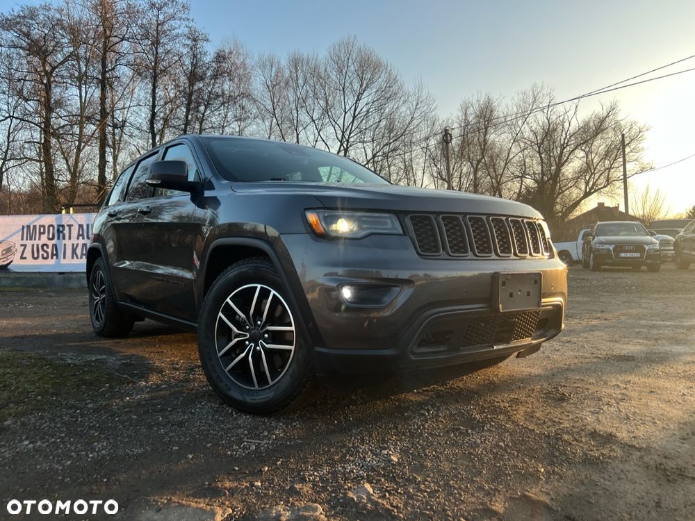 Jeep Grand Cherokee - 4