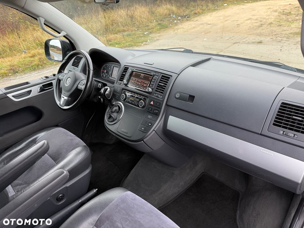 Volkswagen Multivan - 20