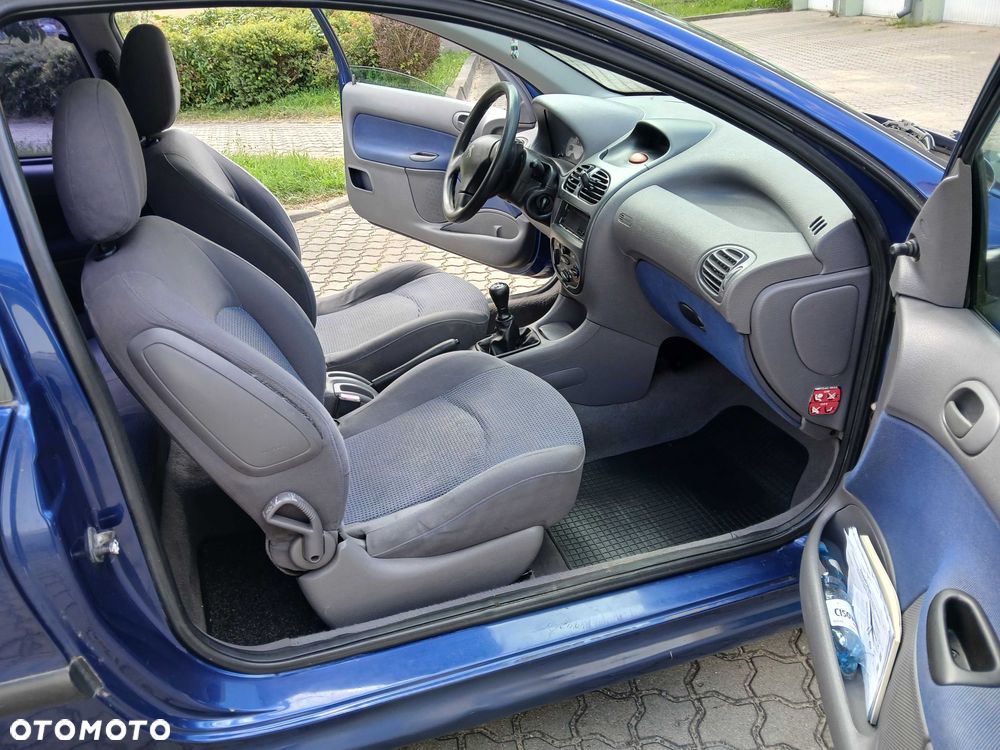 Peugeot 206 - 1