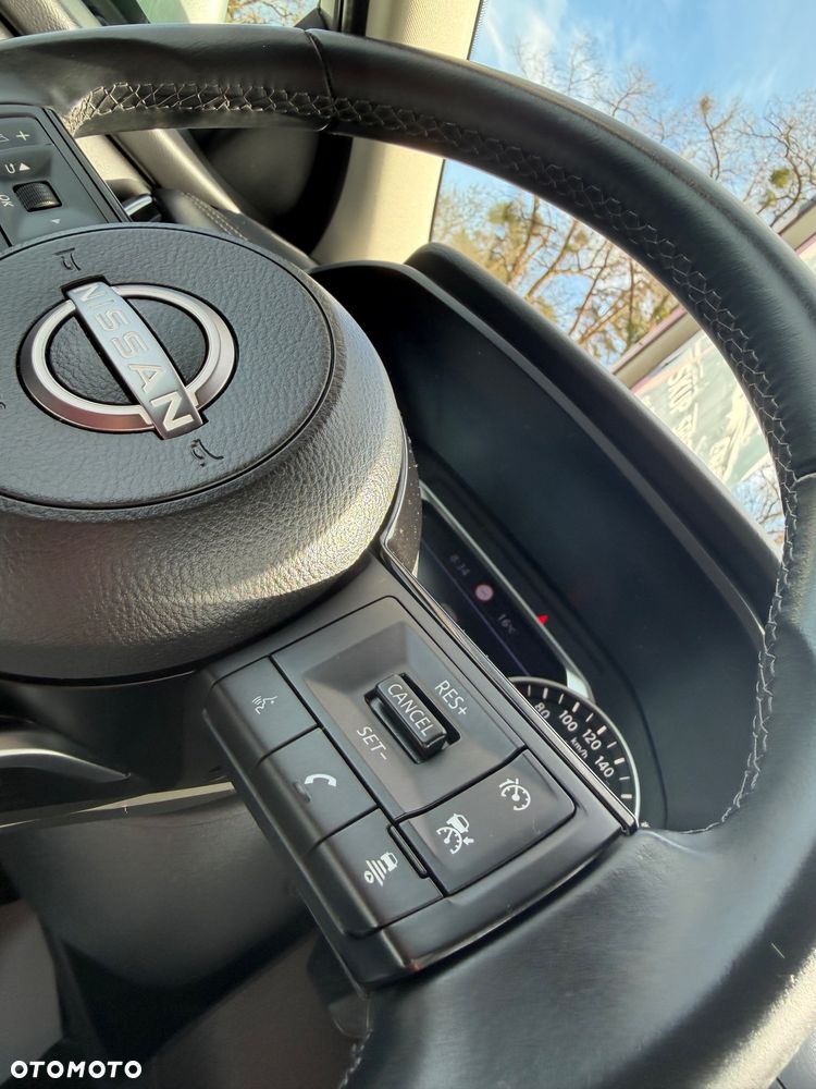 Nissan Qashqai 1.3 DIG-T Tekna DCT - 25