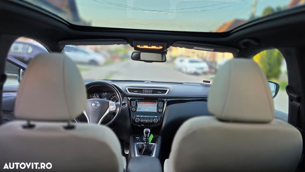 Nissan Qashqai 1.6 DCI ALL-MODE 4x4i PREMIER - 12