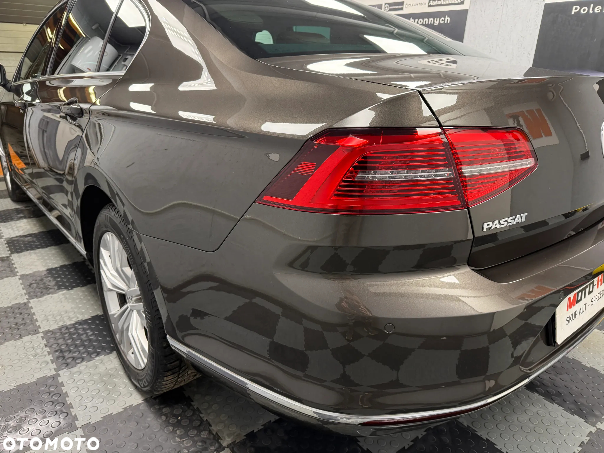 Volkswagen Passat - 21
