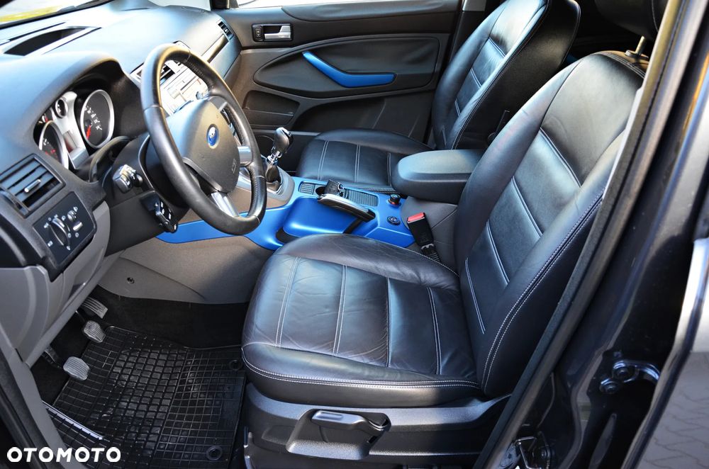 Ford Kuga 2.5 4x4 Trend - 27