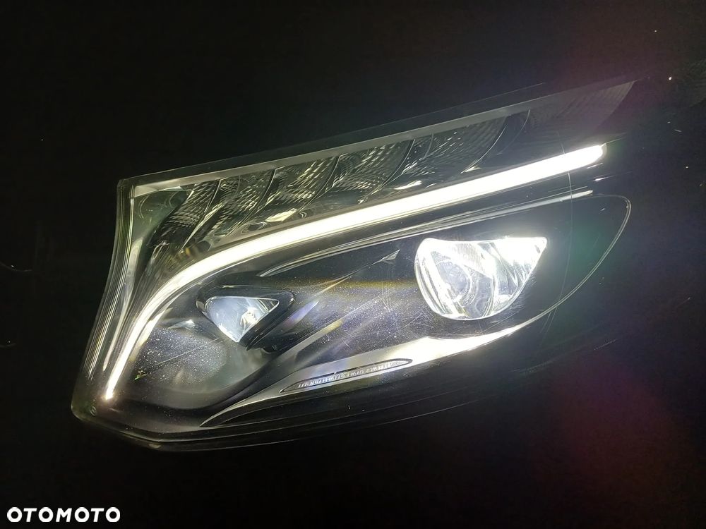 Mercedes-Benz Klasa V 300 d Extralang 9G-TRONIC Avantgarde - 12