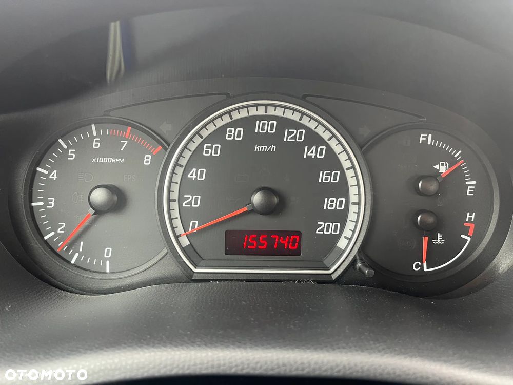 Suzuki Swift 1.3 Club - 8