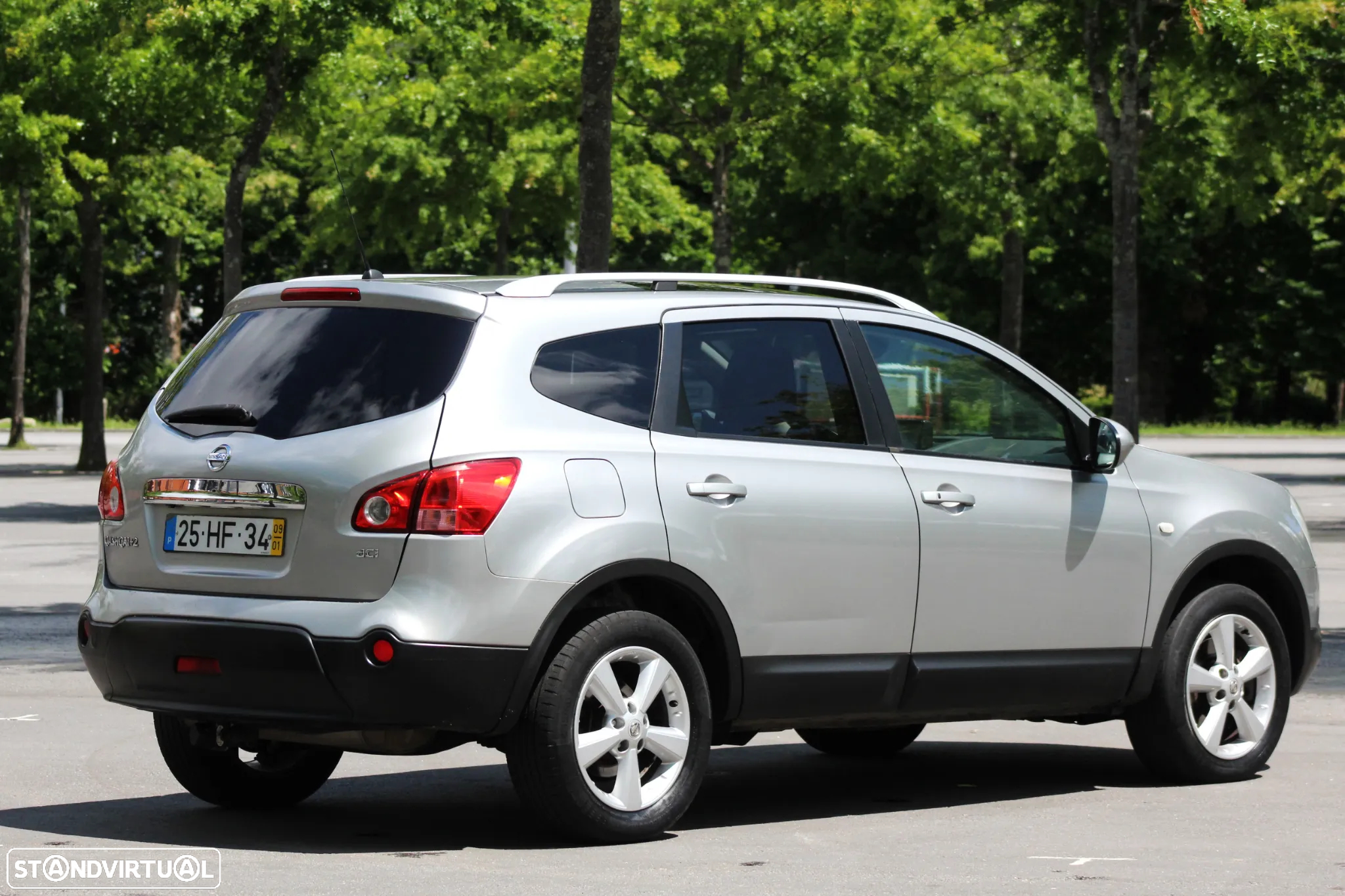 Nissan Qashqai +2 2.0 dCi Tekna Pele Choc +Navi - 8