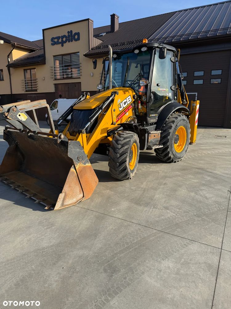 JCB 3CX CONTRACTOR - 3