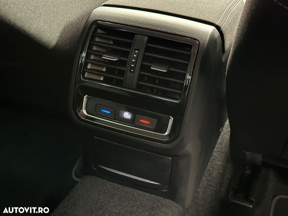 Volkswagen Passat - 34