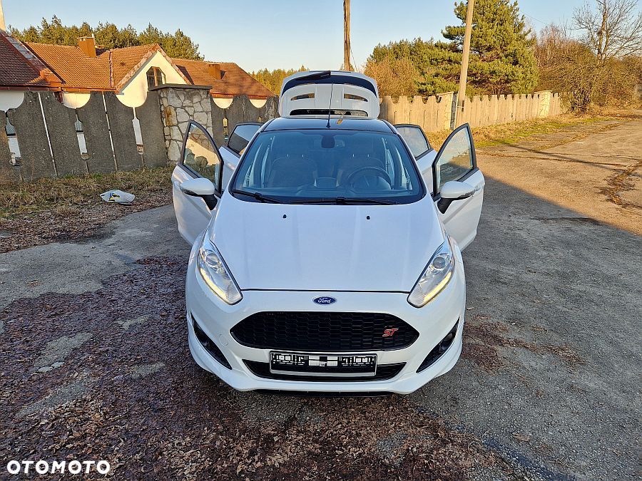 Ford Fiesta 1.0 EcoBoost S&S ST-LINE - 11