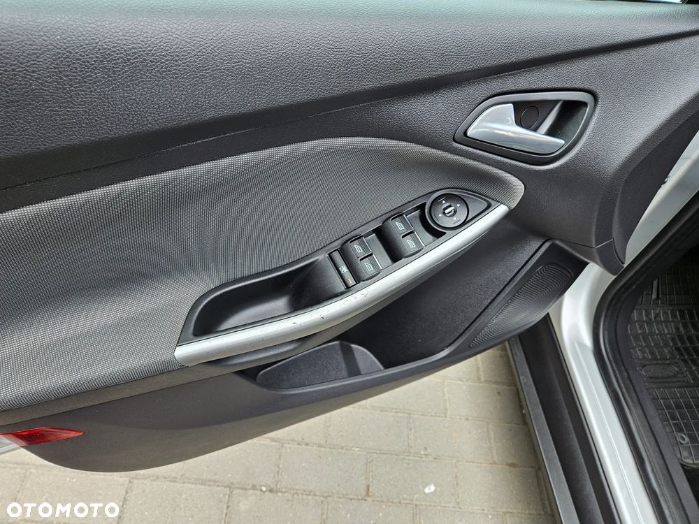 Ford Focus 1.6 TDCi ECOnetic 99g Start-Stopp-System Champions Edition - 25