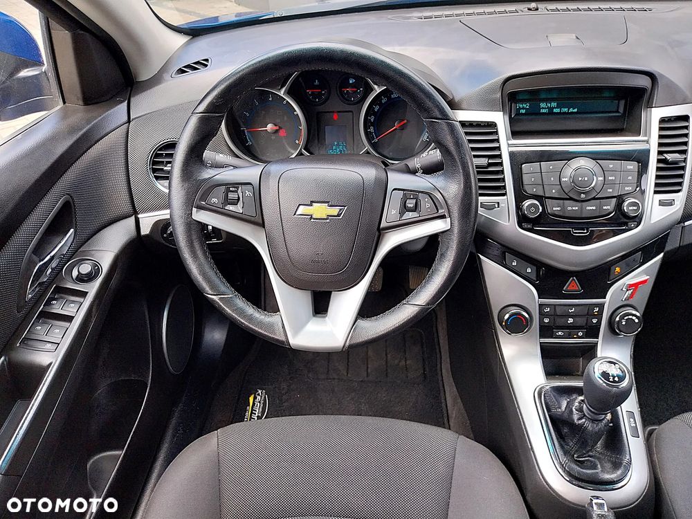 Chevrolet Cruze 1.8 LTZ - 17