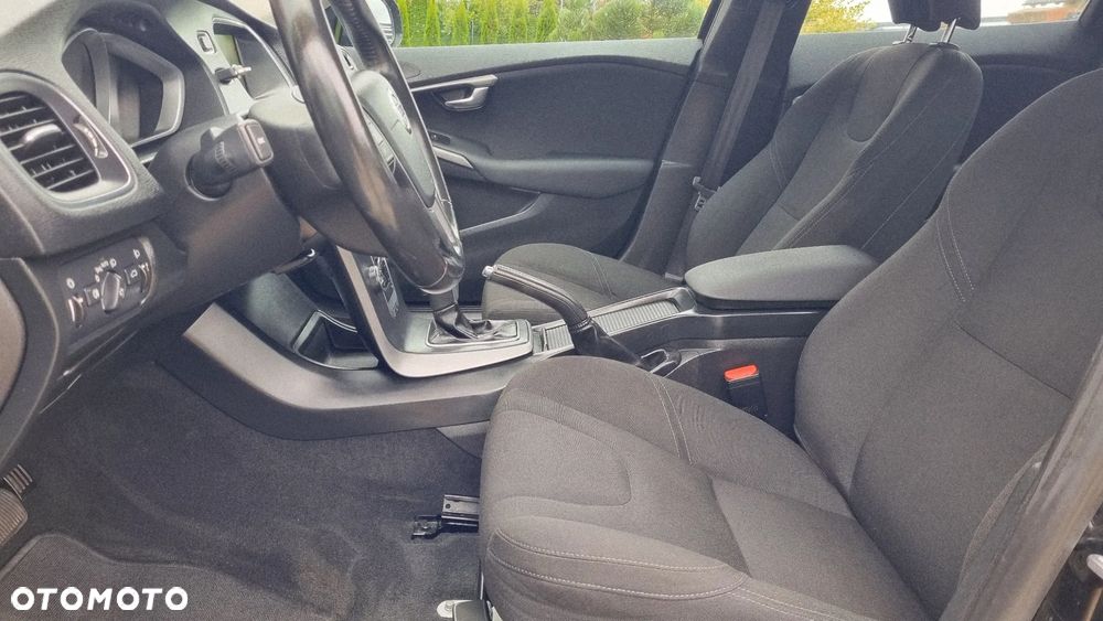 Volvo V40 D3 Geartronic Momentum - 13