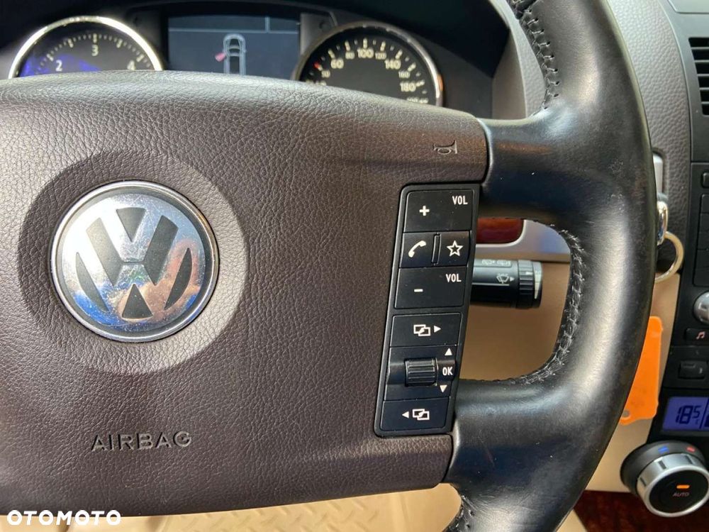 Volkswagen Touareg - 15