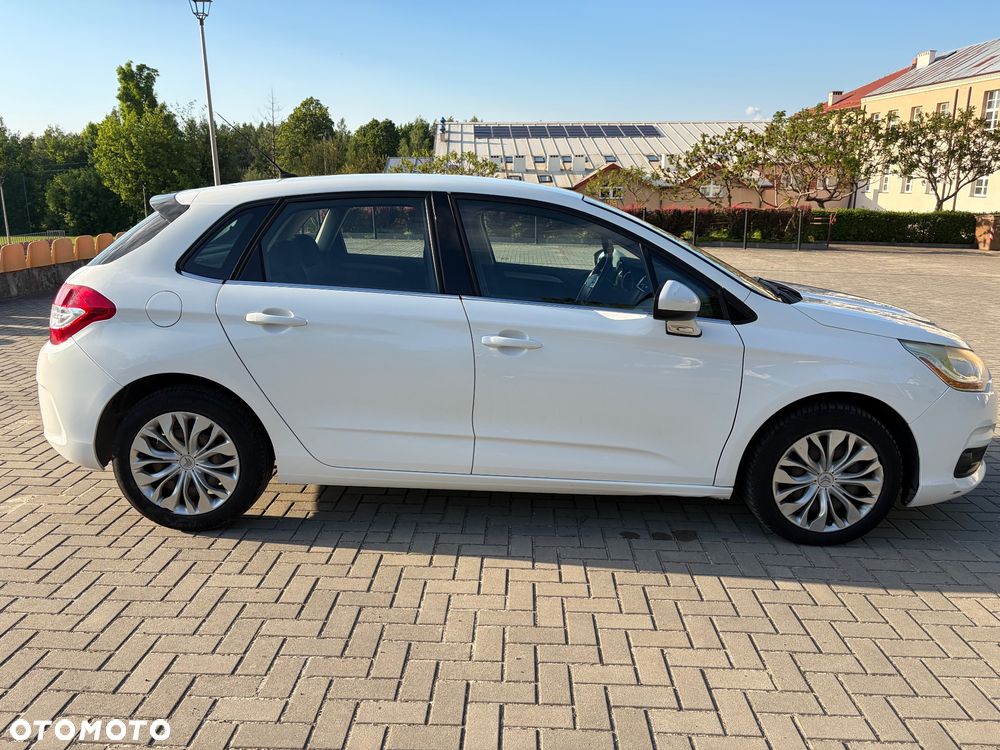 Citroën C4 HDi 110 Attraction - 8