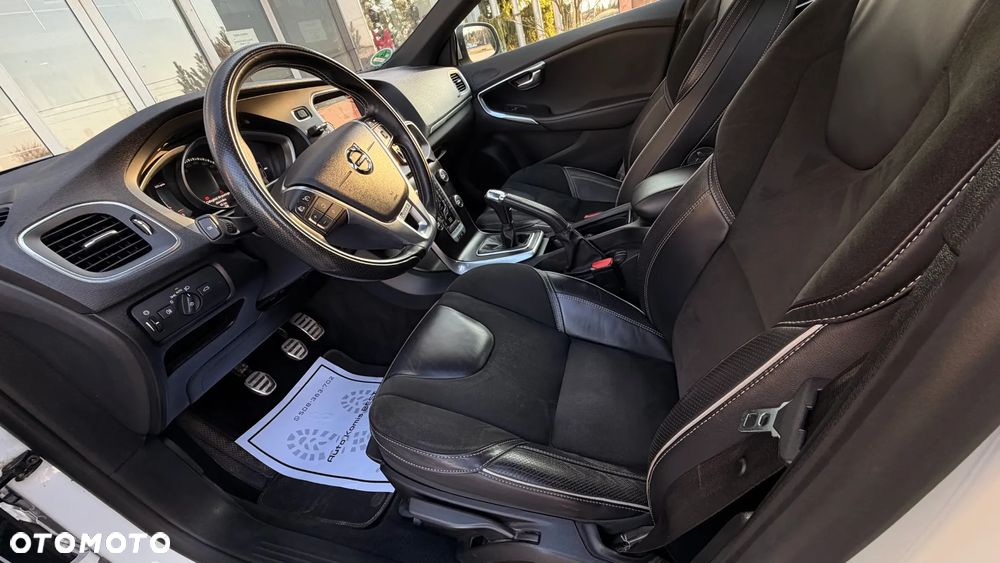 Volvo V40 - 15