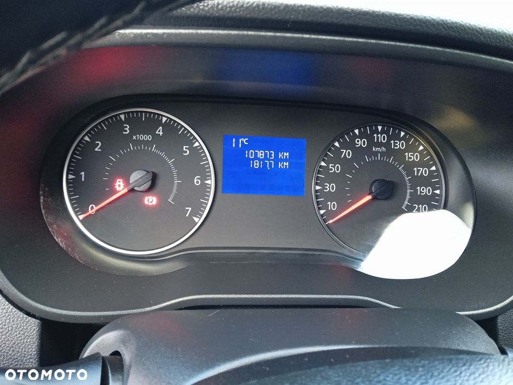 Dacia Duster 1.6 SCe Laureate S&S - 9