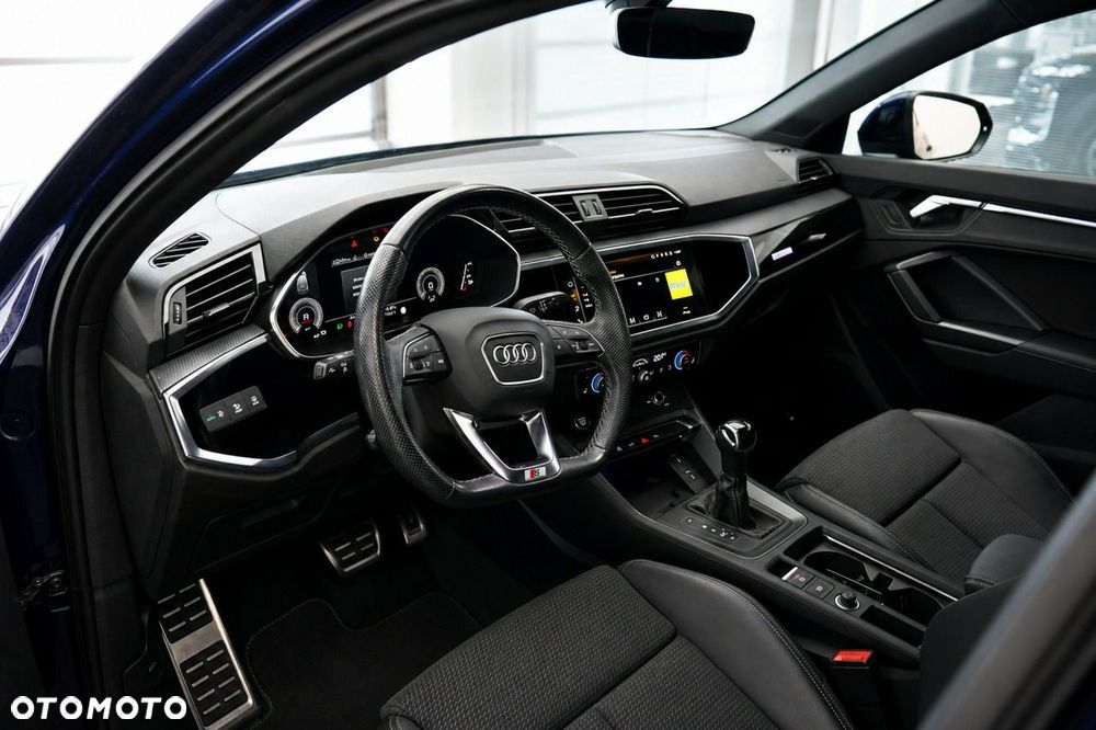 Audi Q3 Sportback - 14